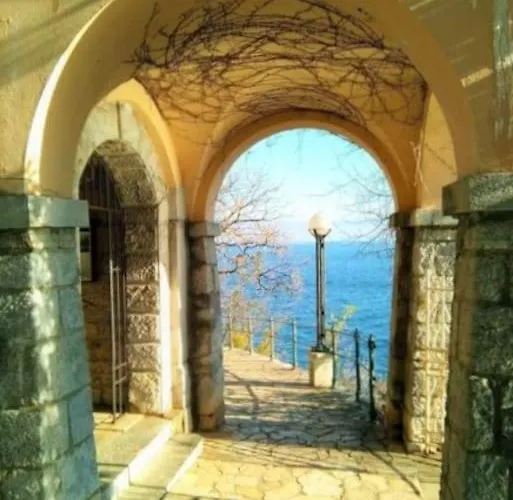 Big-blue Bayview Paradise In Opatija Apartamento